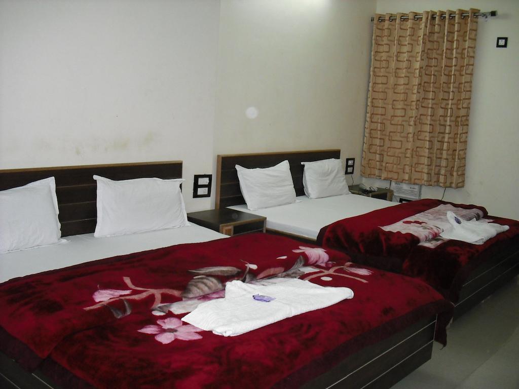 Hotel Gs Paradise Amritsar Room photo