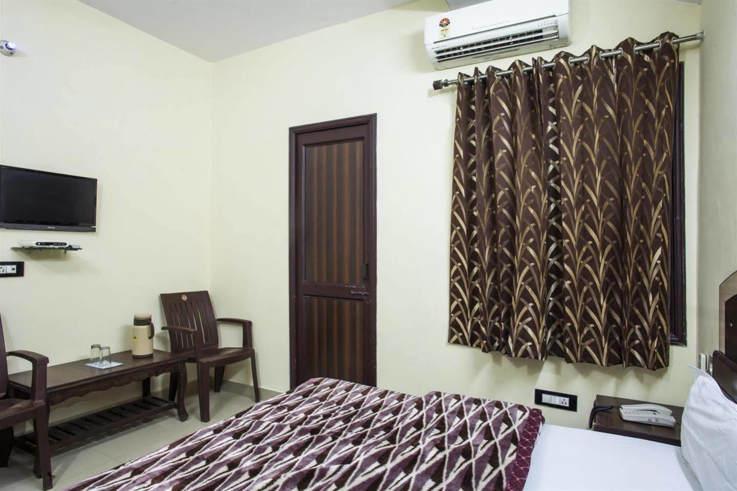 Hotel Gs Paradise Amritsar Exterior photo
